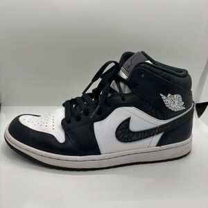 Nike Air Jordan 1 Mid SE Panda Elephant Size Men's 8.5
